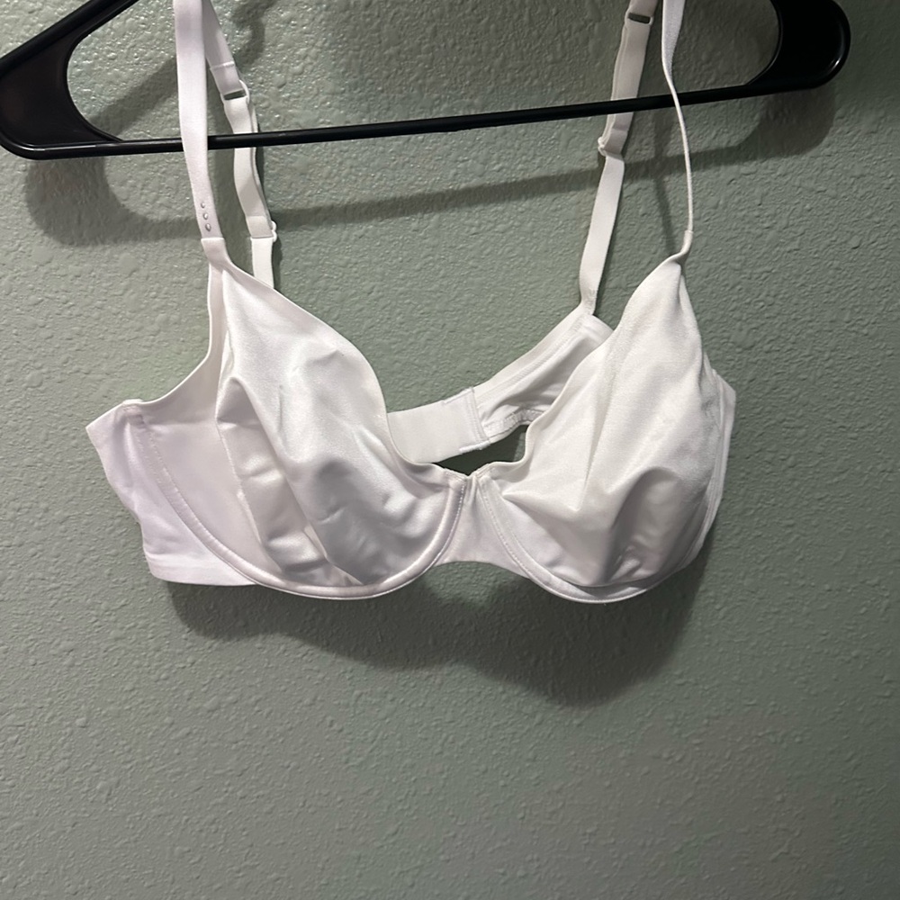 Victoria's Secret White Satin Bra 38C Unlined